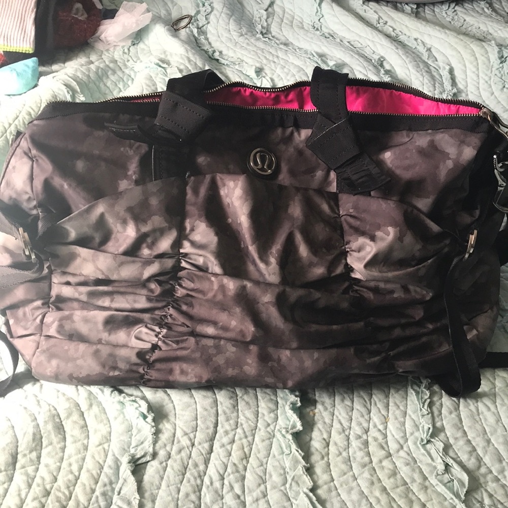 Lululemon bag